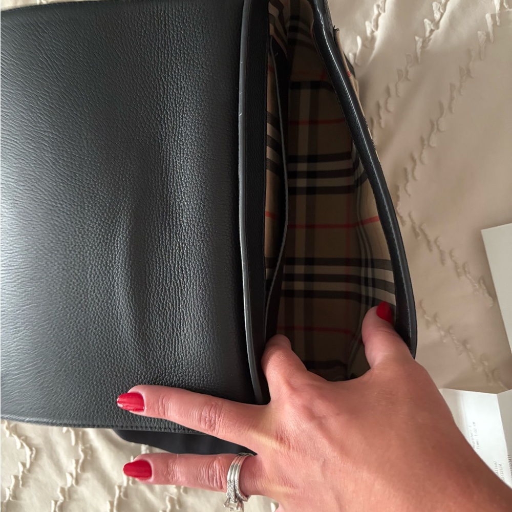 Burberry Black and Beige Crossbody Bag - Picture 5 of 7